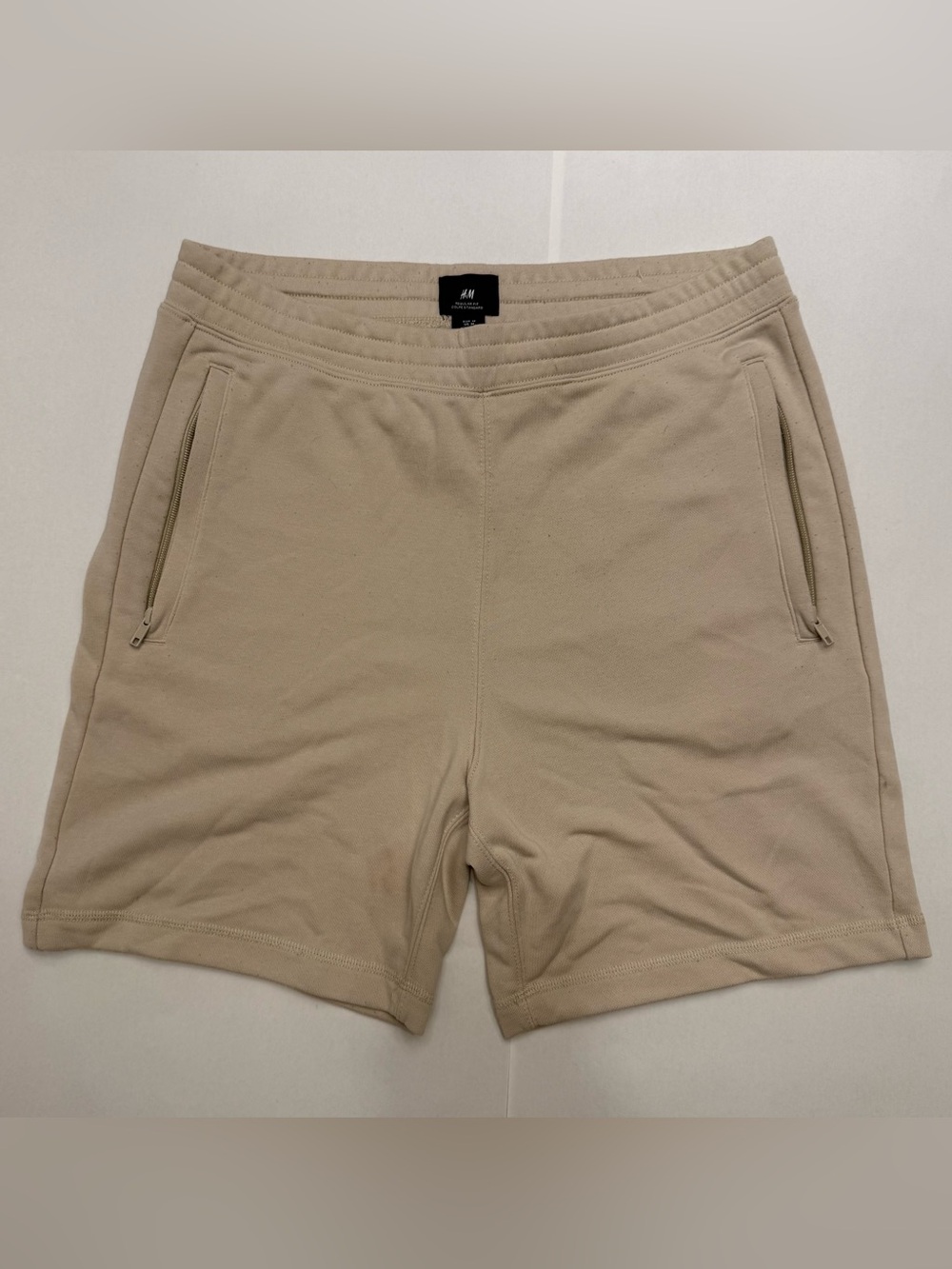 H&M Beige Everyday Elastic-Waist Shorts